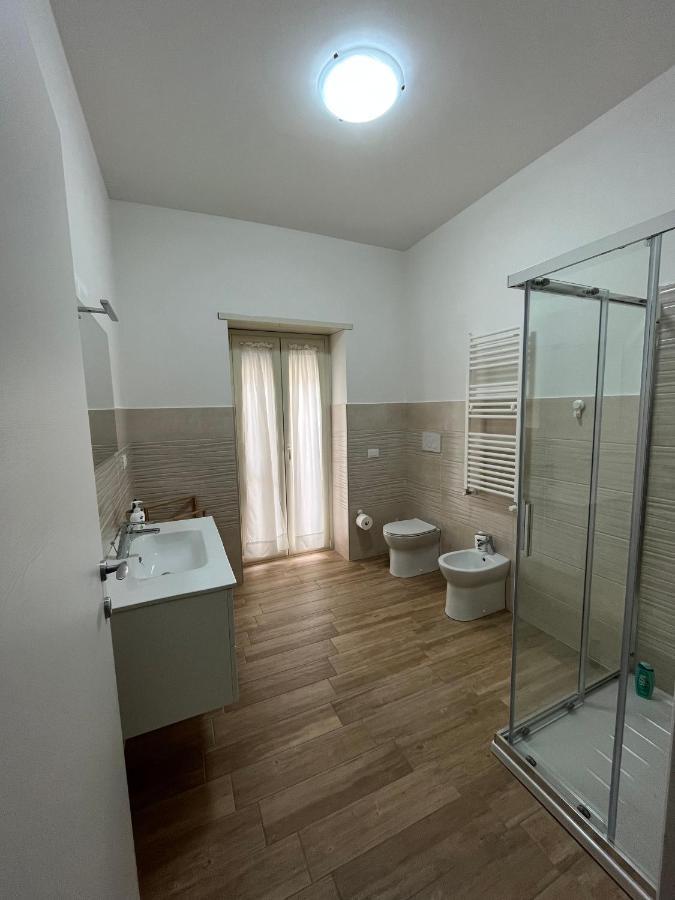 Bed&Breakfast Del Viaggiatore Fondi Exterior foto